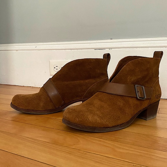 UGG Shoes - Like New UGG Leather Booties